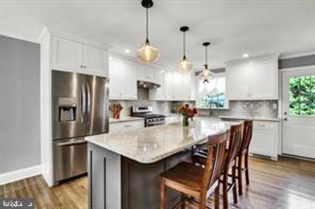 1371 CLOVER LN, York, PA 17403