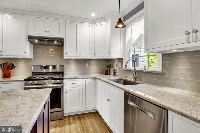 1371 CLOVER LN, York, PA 17403