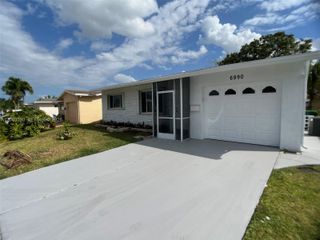 6990 NW 17th Street, Margate, FL 33063