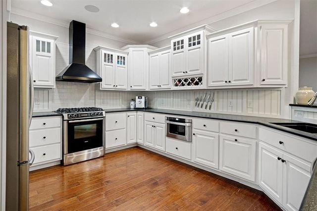 1116 Moonlight Drive, Altoona, WI 54720