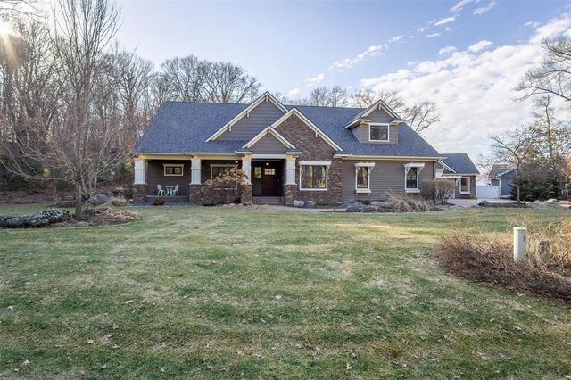 1116 Moonlight Drive, Altoona, WI 54720