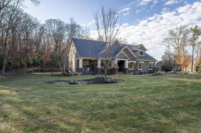 1116 Moonlight Drive, Altoona, WI 54720