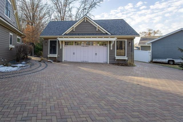 1116 Moonlight Drive, Altoona, WI 54720