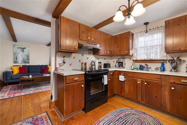 571 Great Road, Lincoln, RI 02865