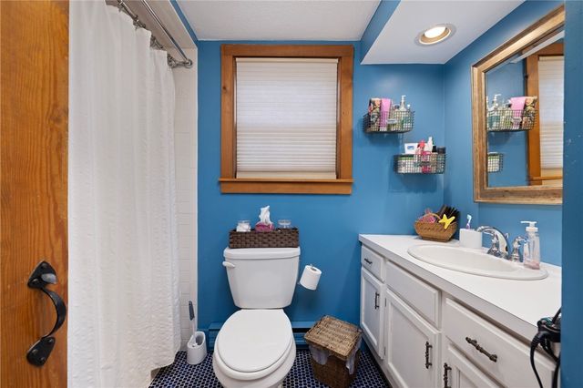 571 Great Road, Lincoln, RI 02865
