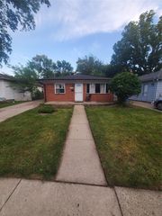 21213 POWERS Avenue, Dearborn Heights, MI 48125