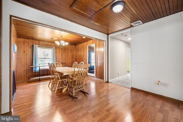 837 HUNTINGTON AVE, Pine Beach, NJ 08741