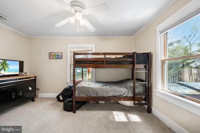 837 HUNTINGTON AVE, Pine Beach, NJ 08741