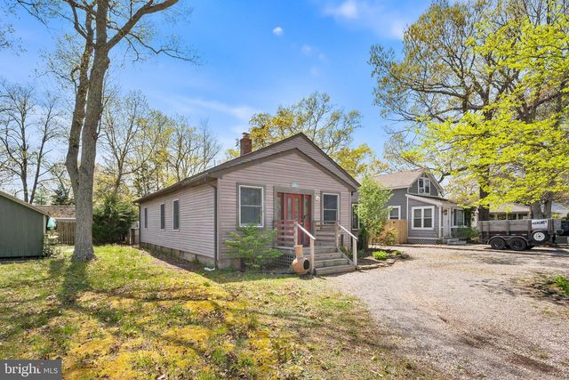 837 HUNTINGTON AVE, Pine Beach, NJ 08741