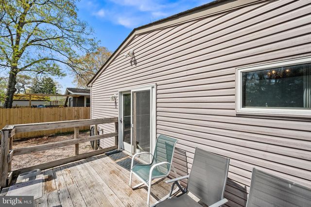 837 HUNTINGTON AVE, Pine Beach, NJ 08741