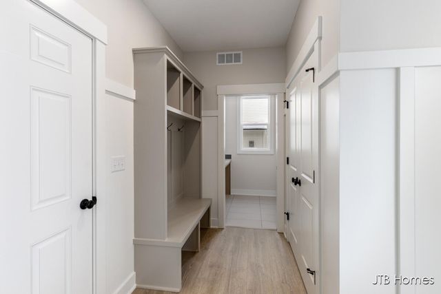 1080 N Washington Street Se, Lowell City, MI 49331