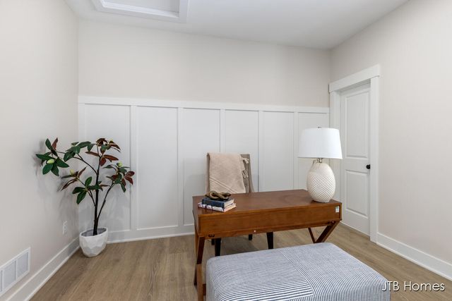 1080 N Washington Street Se, Lowell City, MI 49331