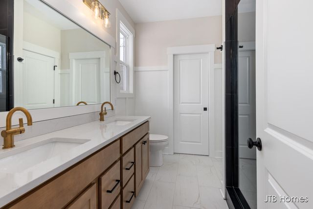 1080 N Washington Street Se, Lowell City, MI 49331