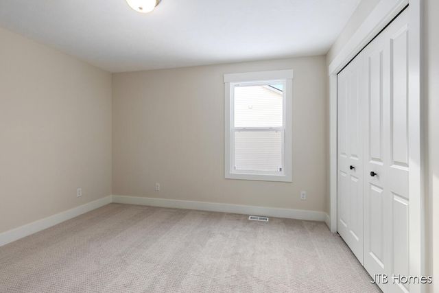 1080 N Washington Street Se, Lowell City, MI 49331