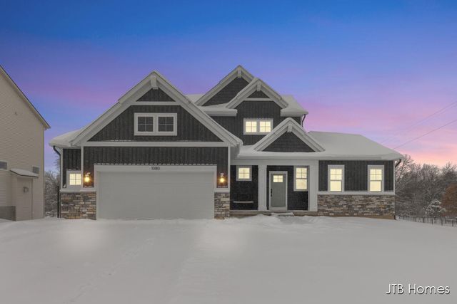 1080 N Washington Street Se, Lowell City, MI 49331