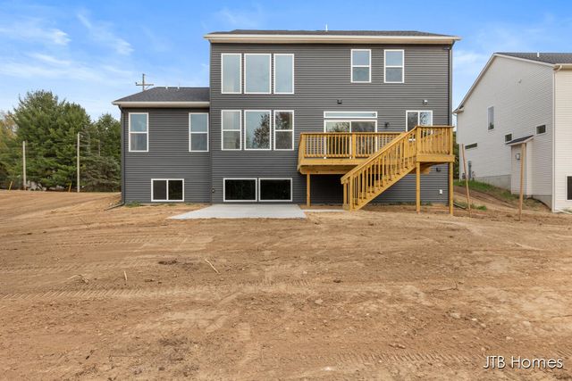 1080 N Washington Street Se, Lowell City, MI 49331