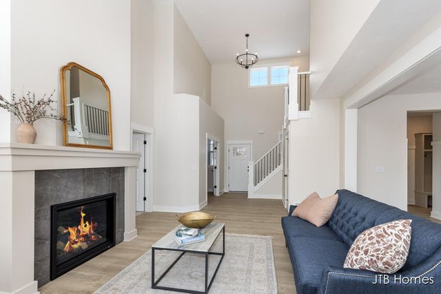 1080 N Washington Street Se, Lowell City, MI 49331