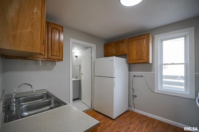 105 GROVELAND Street, East Peoria, IL 61611