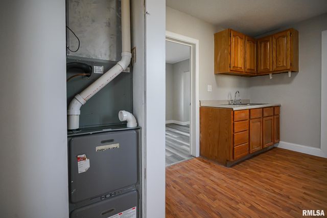 105 GROVELAND Street, East Peoria, IL 61611