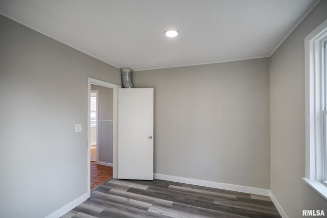 105 GROVELAND Street, East Peoria, IL 61611