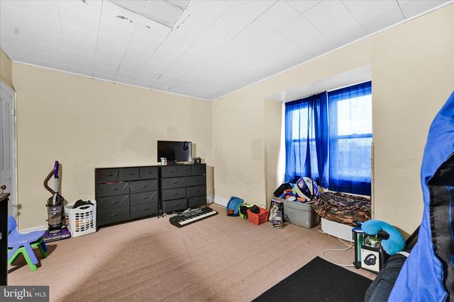 802 CHESTNUT ST, York, PA 17403