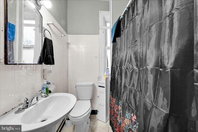 802 CHESTNUT ST, York, PA 17403