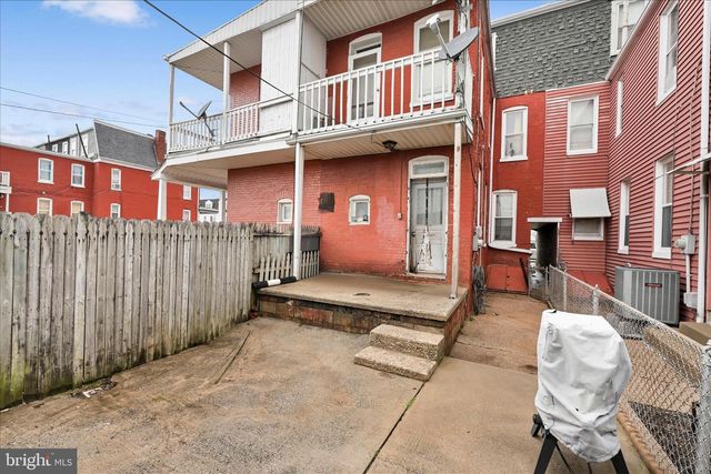 802 CHESTNUT ST, York, PA 17403