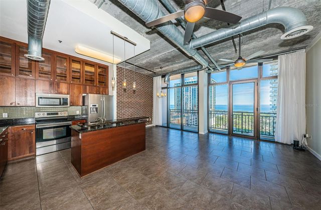 175 2ND STREET S P04, St Petersburg, FL 33701
