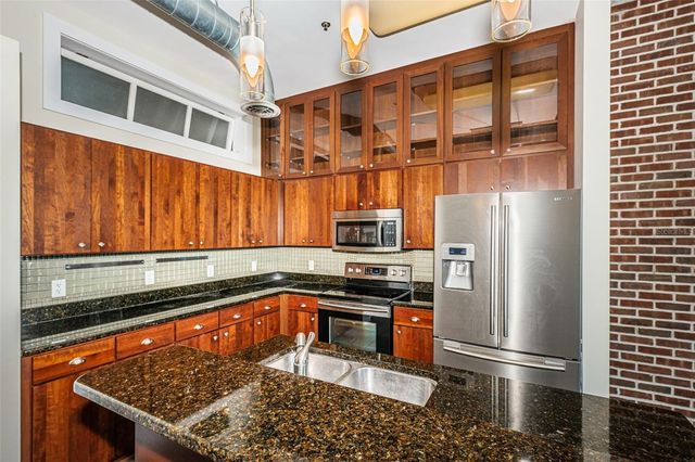 175 2ND STREET S P04, St Petersburg, FL 33701