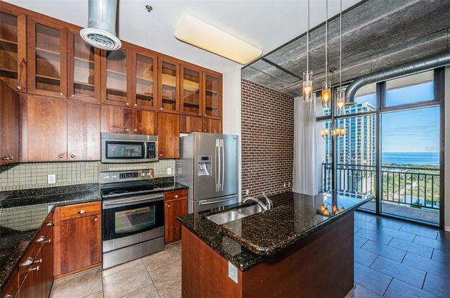 175 2ND STREET S P04, St Petersburg, FL 33701
