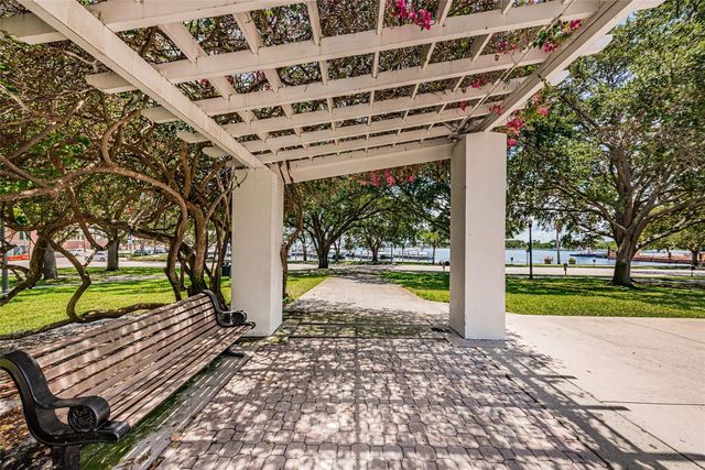 175 2ND STREET S P04, St Petersburg, FL 33701
