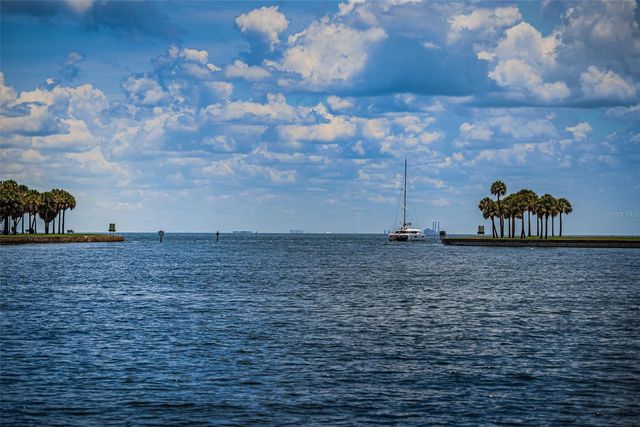 175 2ND STREET S P04, St Petersburg, FL 33701