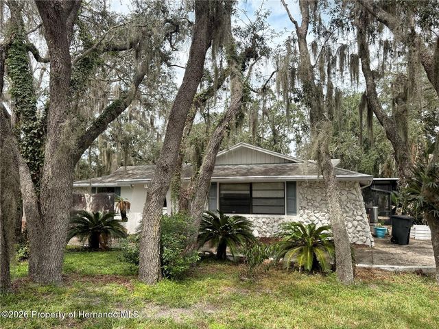 18618 Anglewood Drive, Hudson, FL 34667