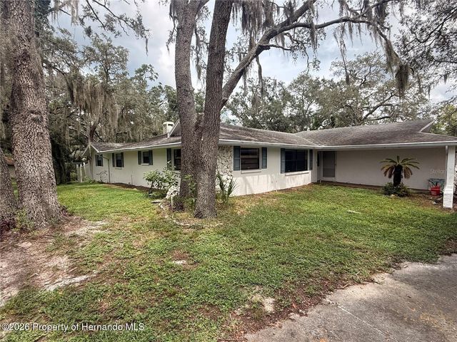 18618 Anglewood Drive, Hudson, FL 34667