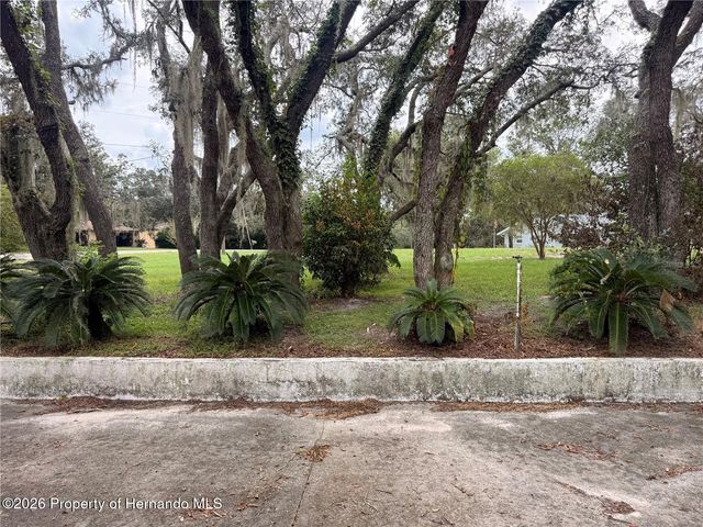 18618 Anglewood Drive, Hudson, FL 34667
