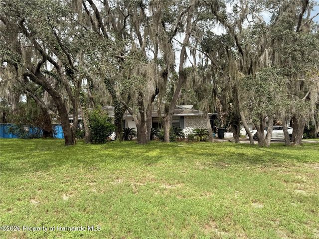 18618 Anglewood Drive, Hudson, FL 34667