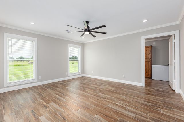 203 Woodard S, Devers, TX 77538