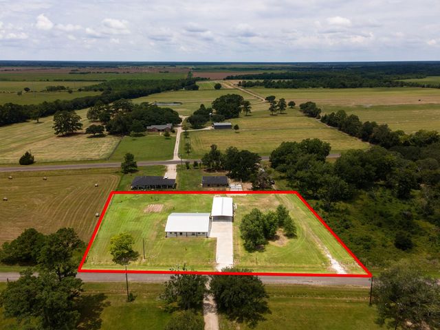 203 Woodard S, Devers, TX 77538