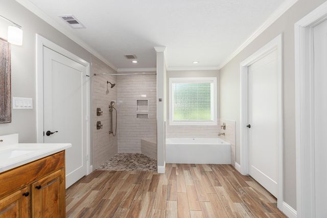 203 Woodard S, Devers, TX 77538