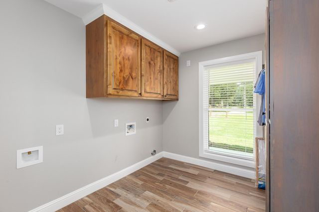 203 Woodard S, Devers, TX 77538