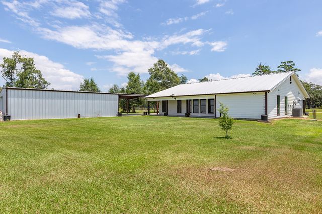 203 Woodard S, Devers, TX 77538