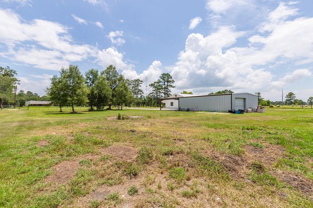 203 Woodard S, Devers, TX 77538