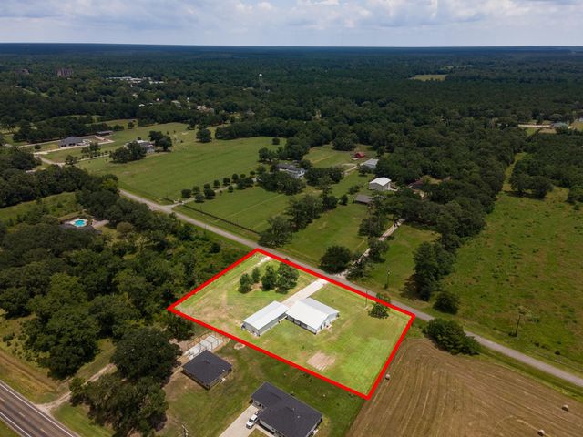 203 Woodard S, Devers, TX 77538