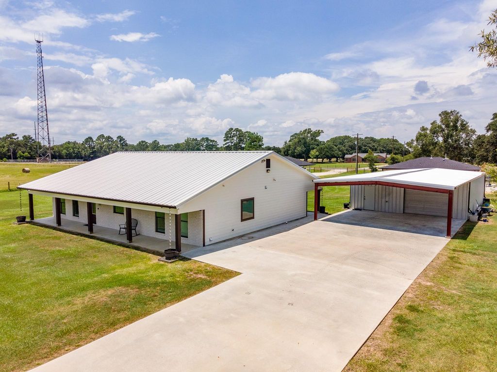 203 Woodard S, Devers, TX 77538