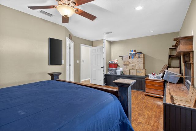 114 Forrest Oaks Drive, Gun Barrel City, TX 75156
