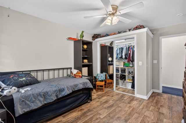 114 Forrest Oaks Drive, Gun Barrel City, TX 75156
