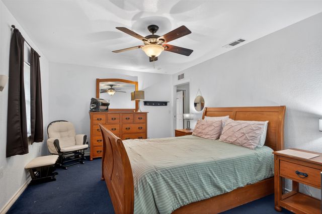 114 Forrest Oaks Drive, Gun Barrel City, TX 75156