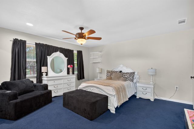114 Forrest Oaks Drive, Gun Barrel City, TX 75156