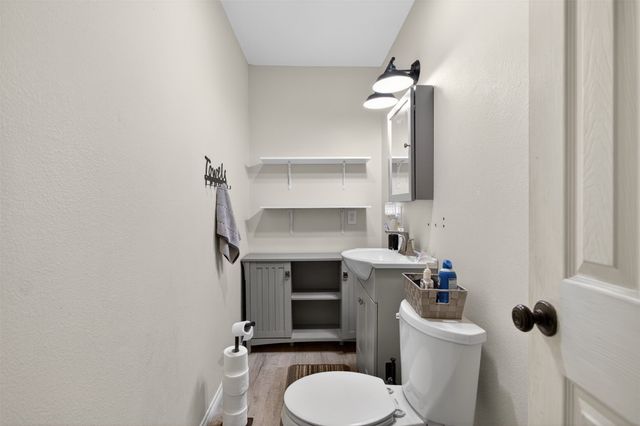 114 Forrest Oaks Drive, Gun Barrel City, TX 75156
