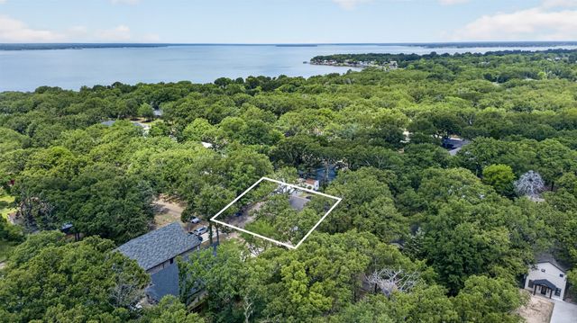 114 Forrest Oaks Drive, Gun Barrel City, TX 75156